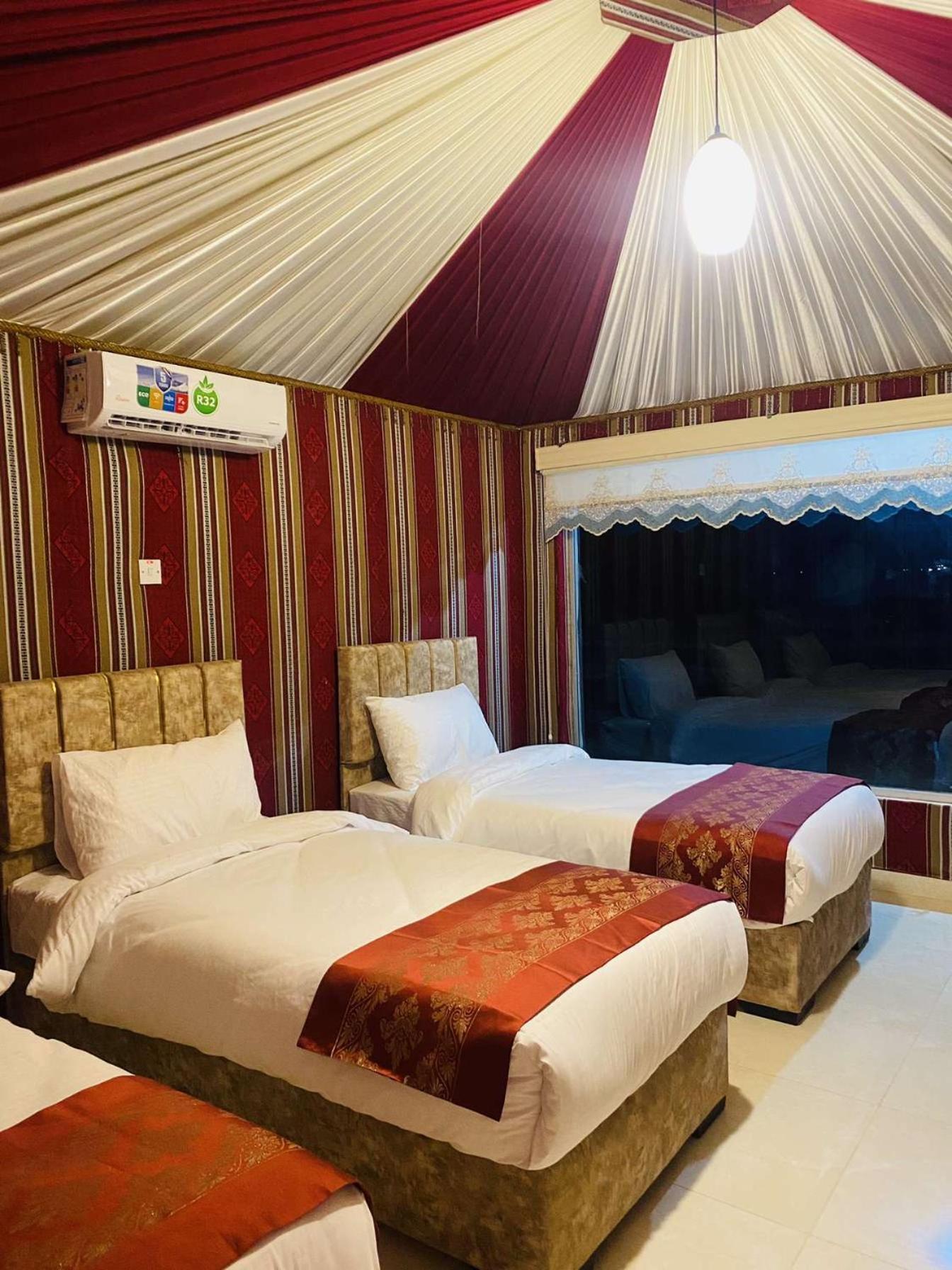 Wadi Rum Sky Camp Exterior foto