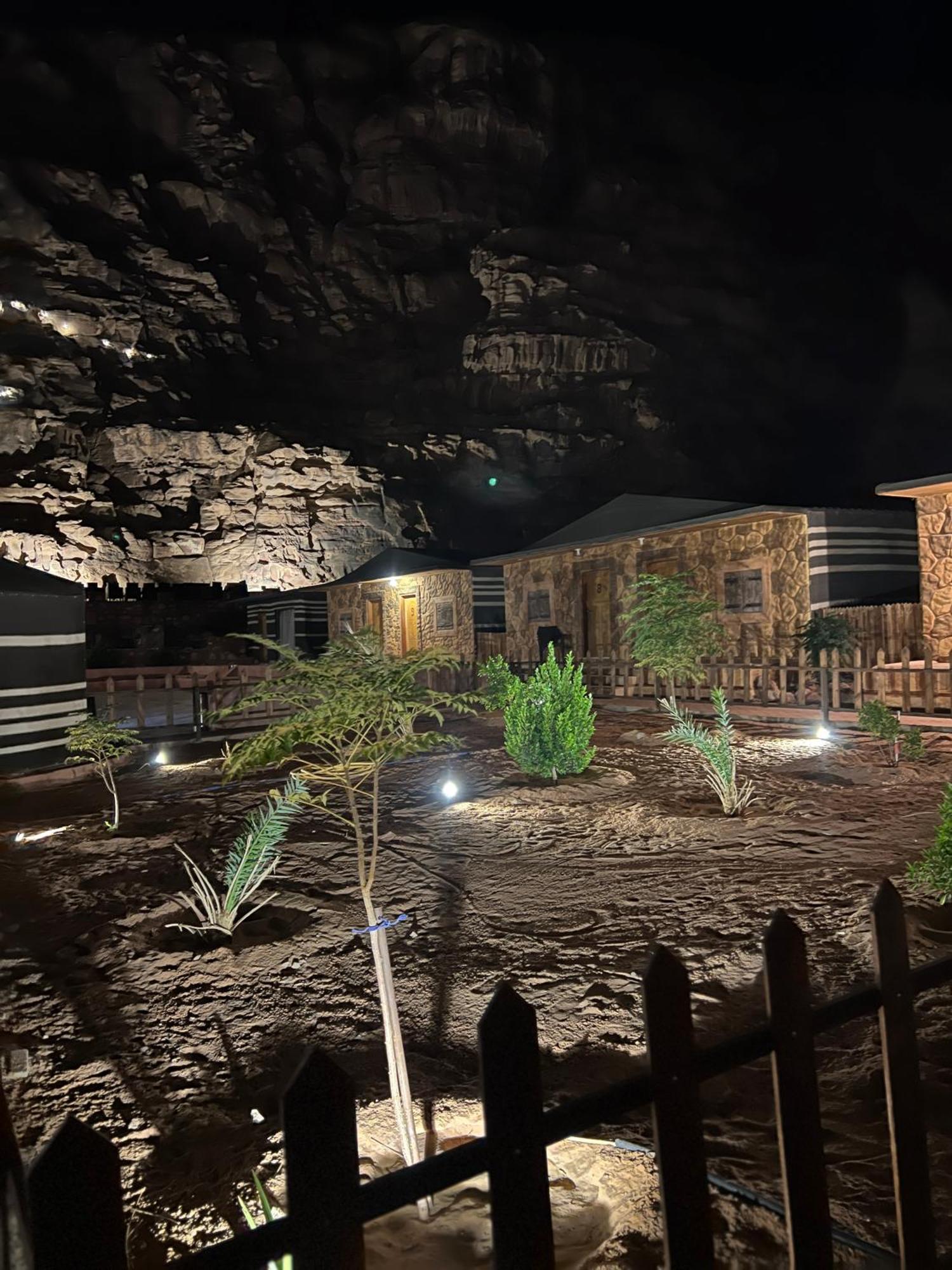 Wadi Rum Sky Camp Exterior foto